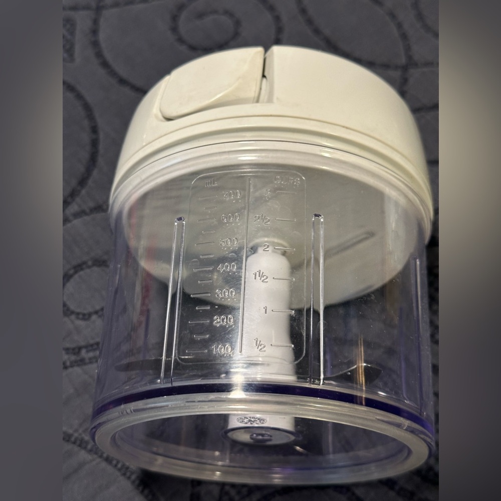 Pampered Chef Manual Food Processor+4 bonus PC gifts